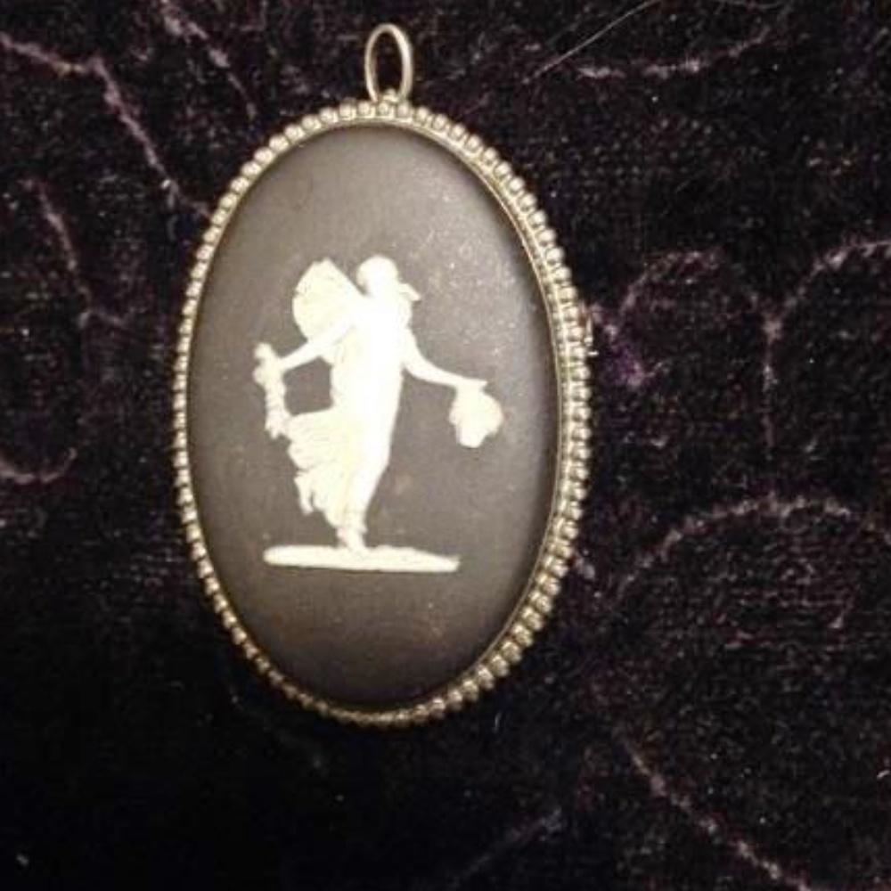 Vintage Wedgwood Black Jasperware Silver Brooch